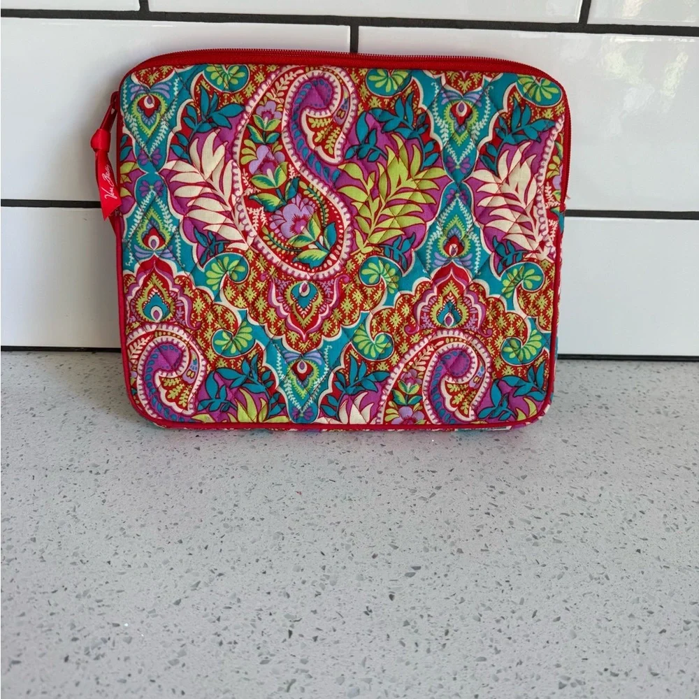 Vera Bradley Tablet Sleeve NWOT Paisley in Paradise Quilted Case